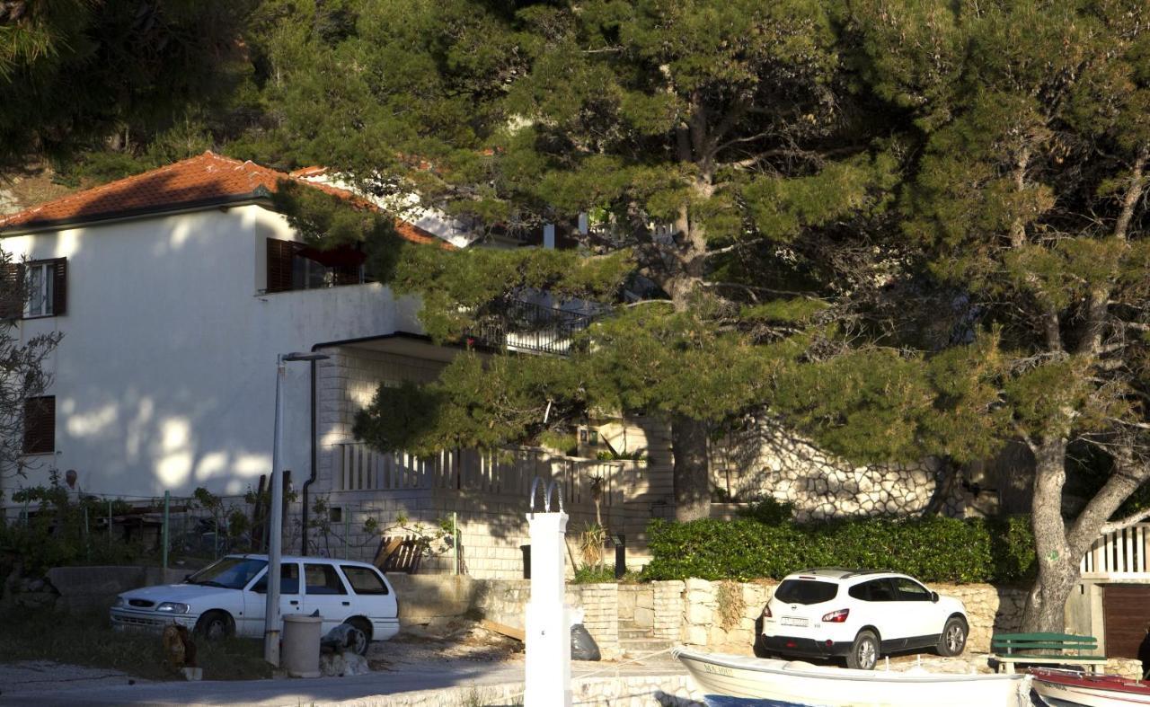 Apartments By The Sea Brela, Makarska - 11821 Екстериор снимка