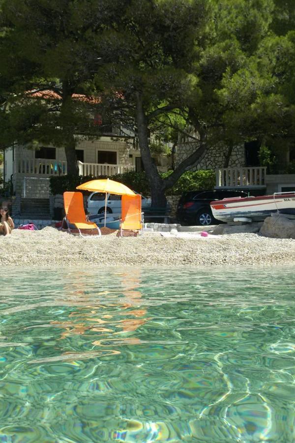 Apartments By The Sea Brela, Makarska - 11821 Екстериор снимка