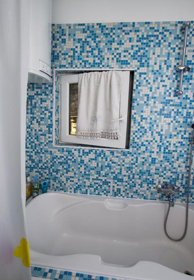 Apartments By The Sea Brela, Makarska - 11821 Екстериор снимка